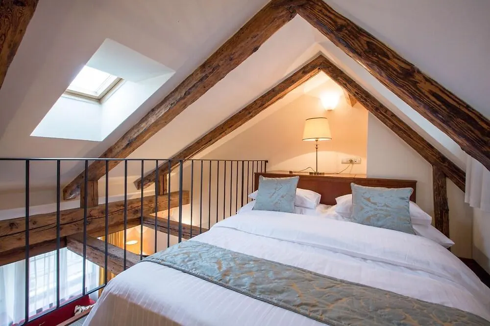 Miss Sophie'S Charles Bridge Hotel Prag