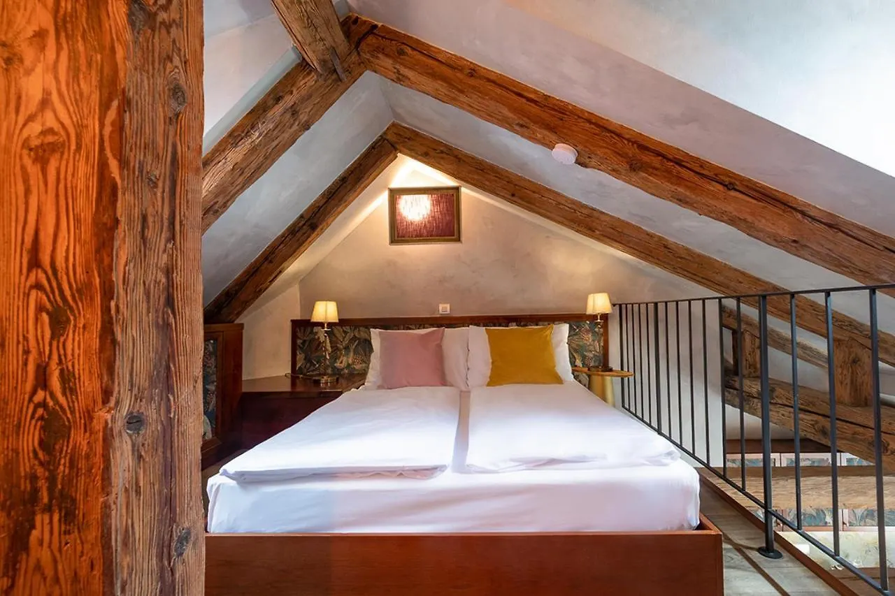 Hotel Miss Sophie'S Charles Bridge Prag
